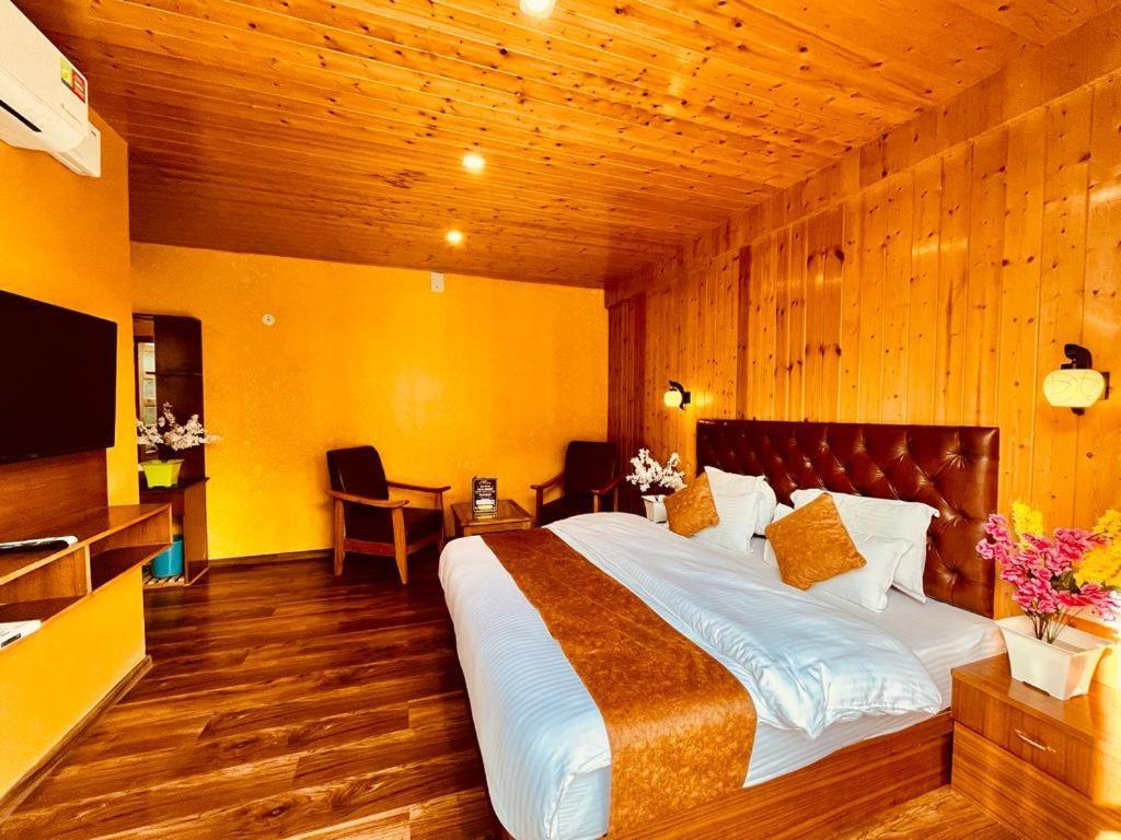 Tata Vista Resort Mall Road Manali - Centrally Heated & Air Cooled Esterno foto
