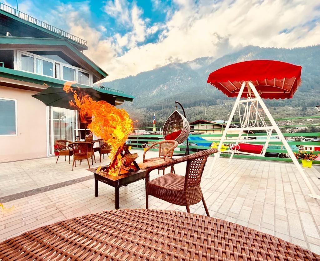 Tata Vista Resort Mall Road Manali - Centrally Heated & Air Cooled Esterno foto