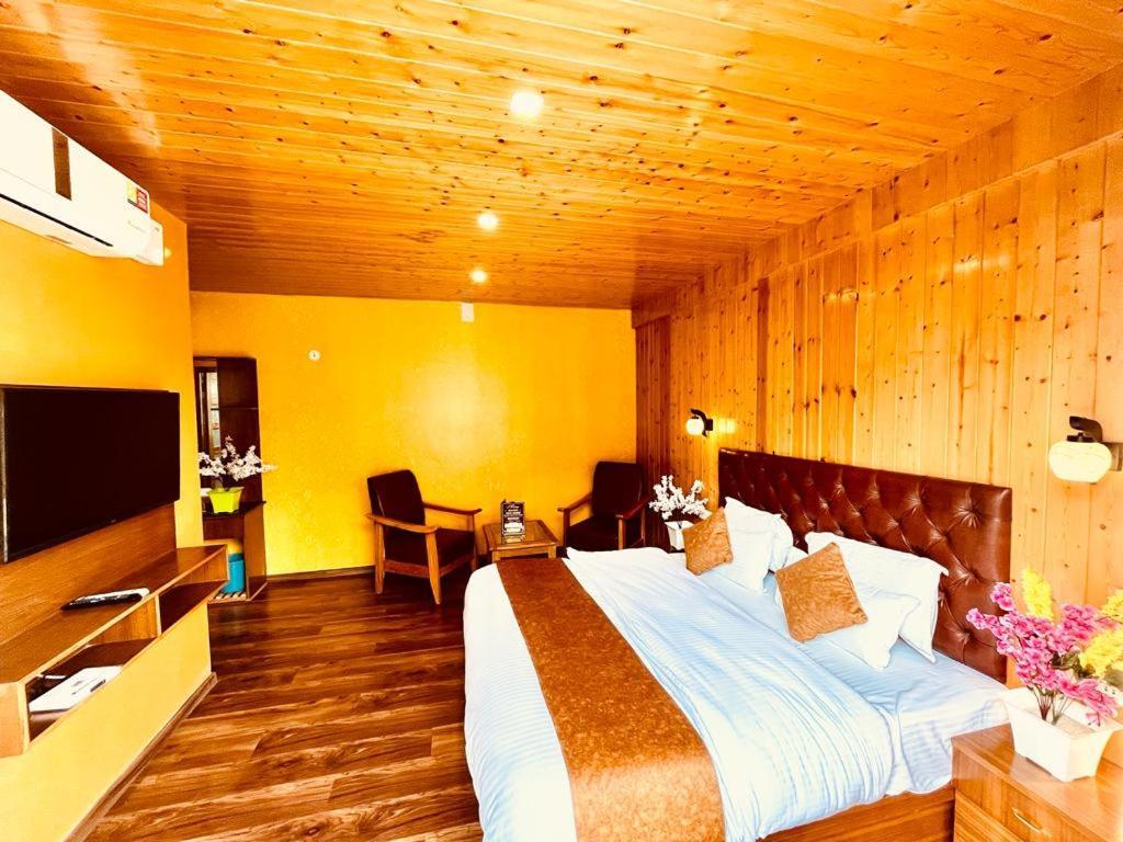 Tata Vista Resort Mall Road Manali - Centrally Heated & Air Cooled Esterno foto