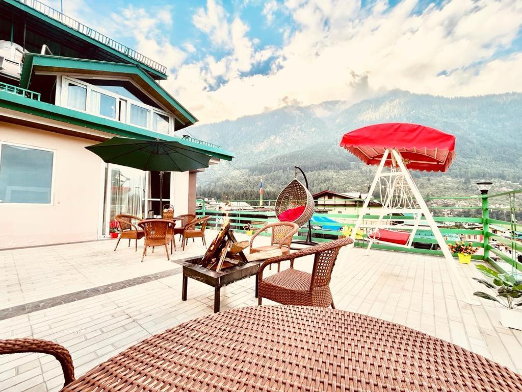 Tata Vista Resort Mall Road Manali - Centrally Heated & Air Cooled Esterno foto